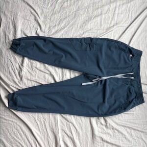 women's Zamora High Waisted 2.0 - Petite Jogger Scrub Pants L in Dark Harbor